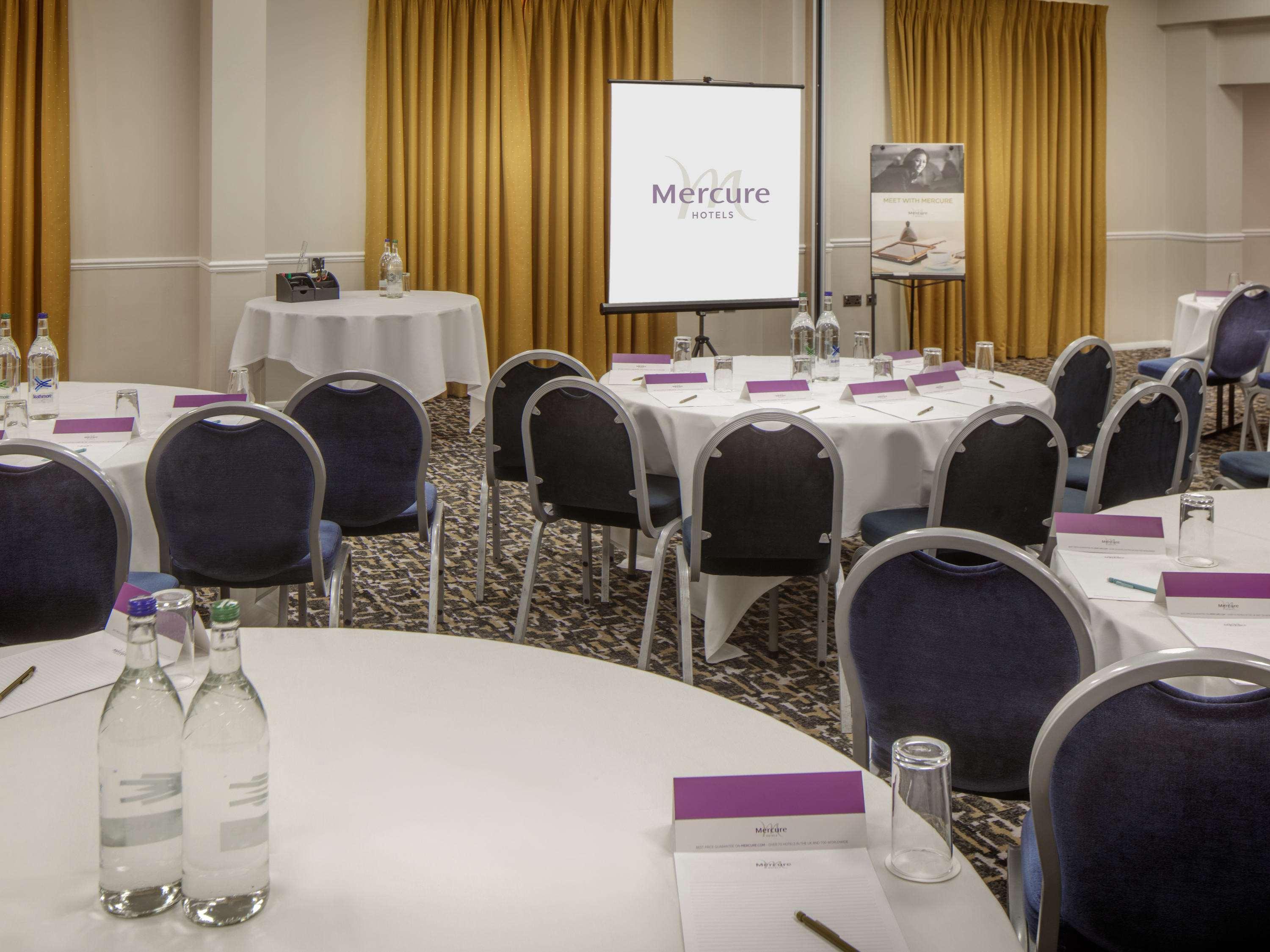 Mercure Hatfield Oak Hotel Extérieur photo