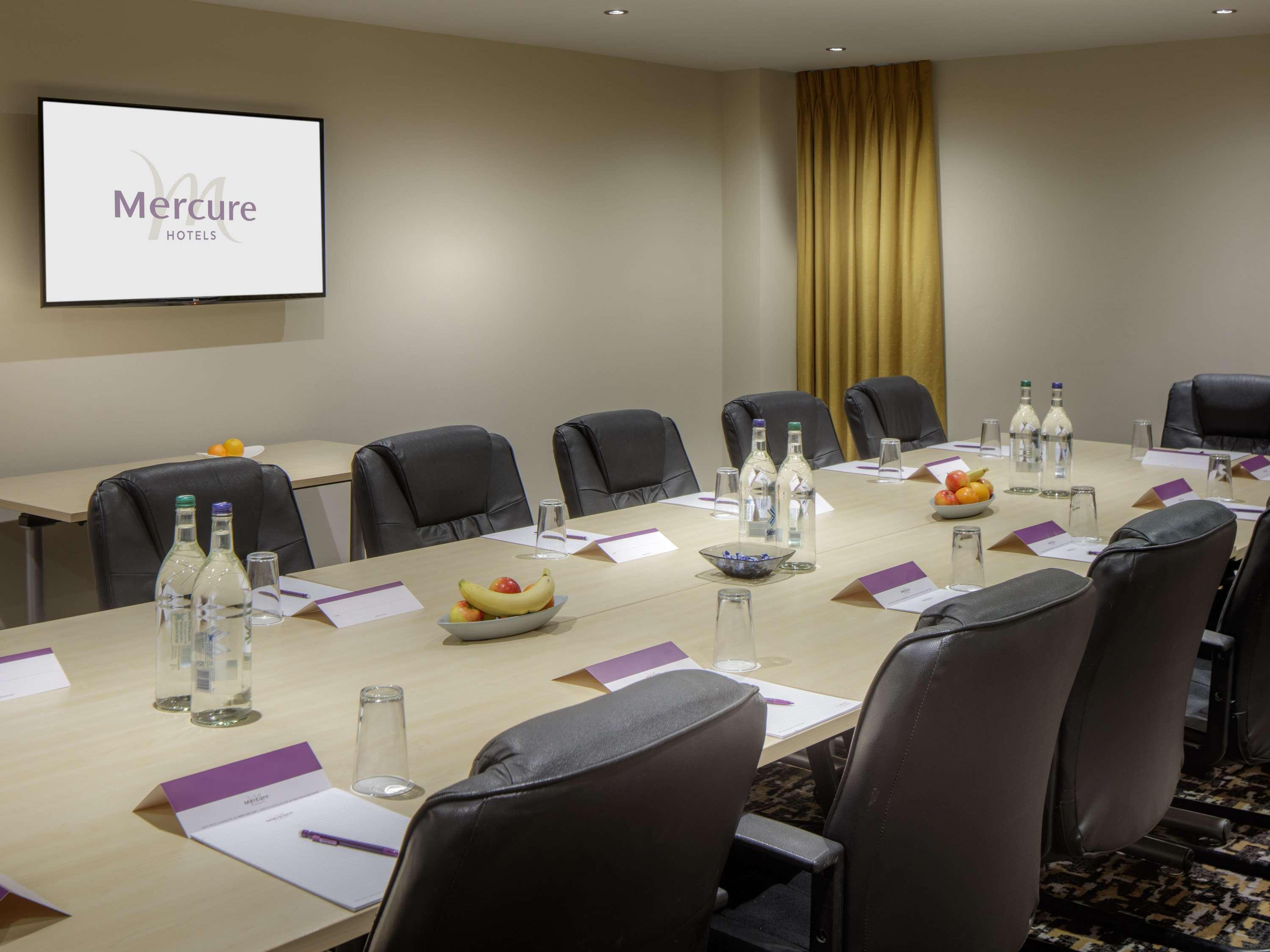 Mercure Hatfield Oak Hotel Extérieur photo
