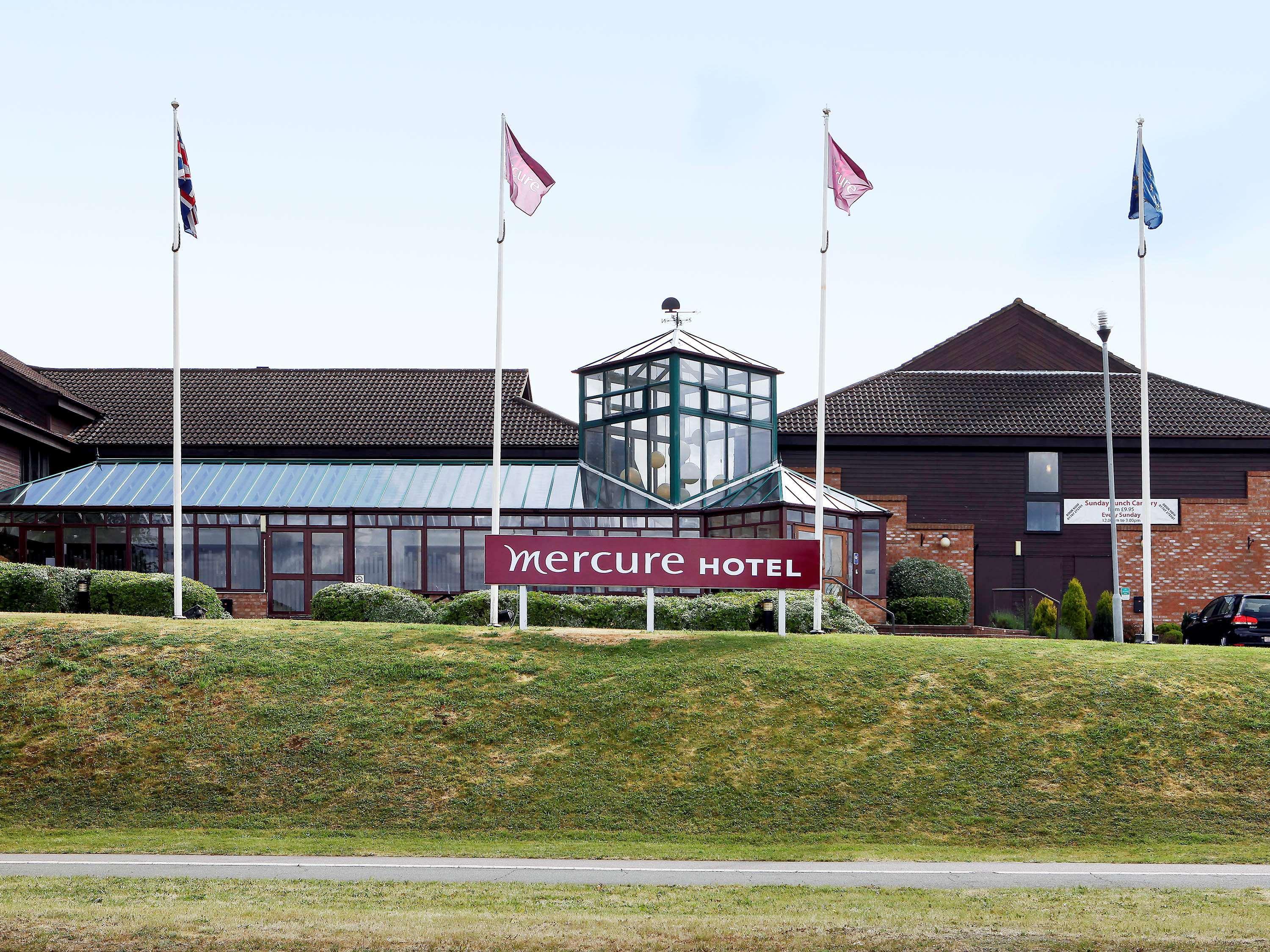 Mercure Hatfield Oak Hotel Extérieur photo