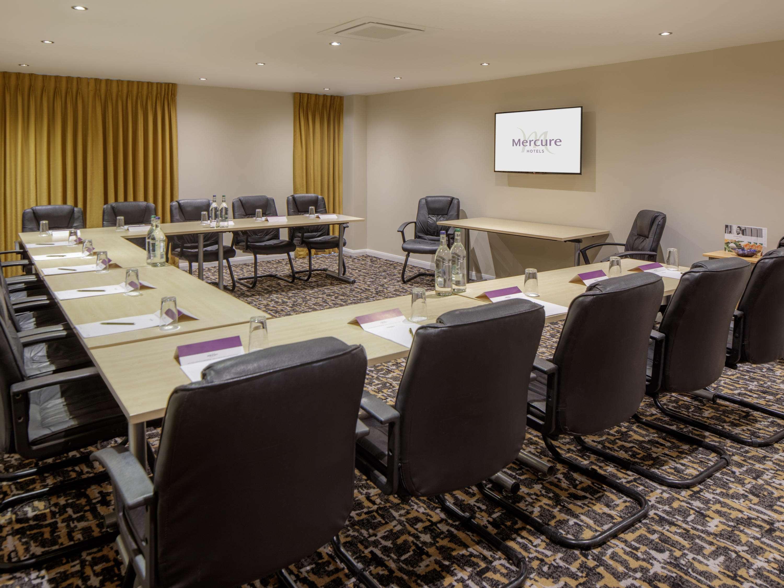 Mercure Hatfield Oak Hotel Extérieur photo