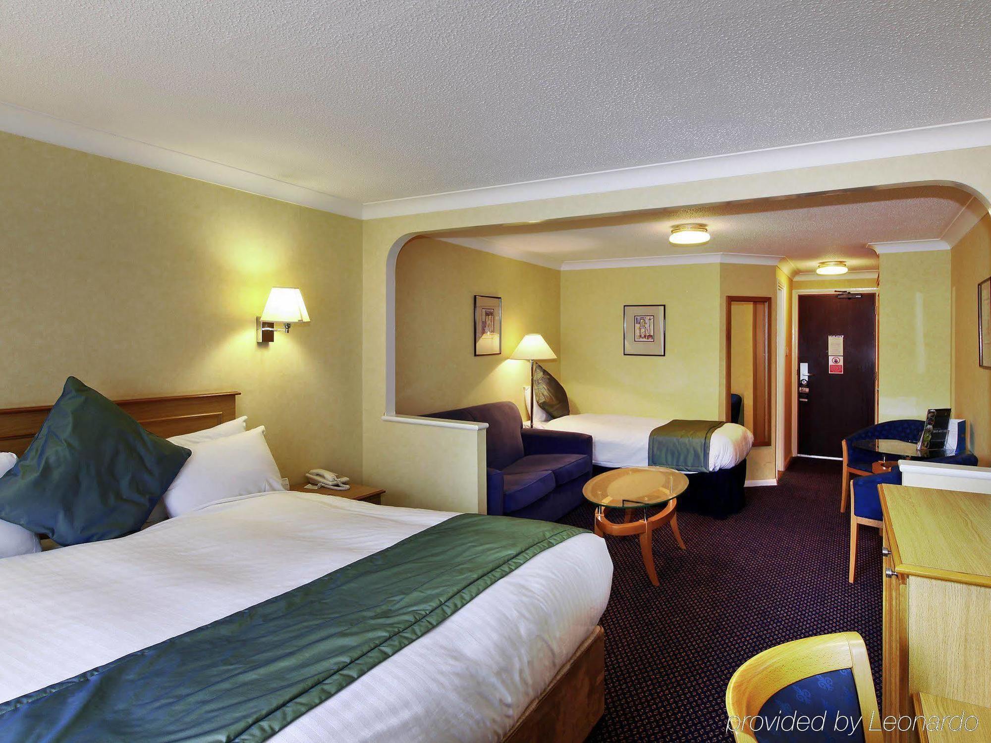 Mercure Hatfield Oak Hotel Extérieur photo