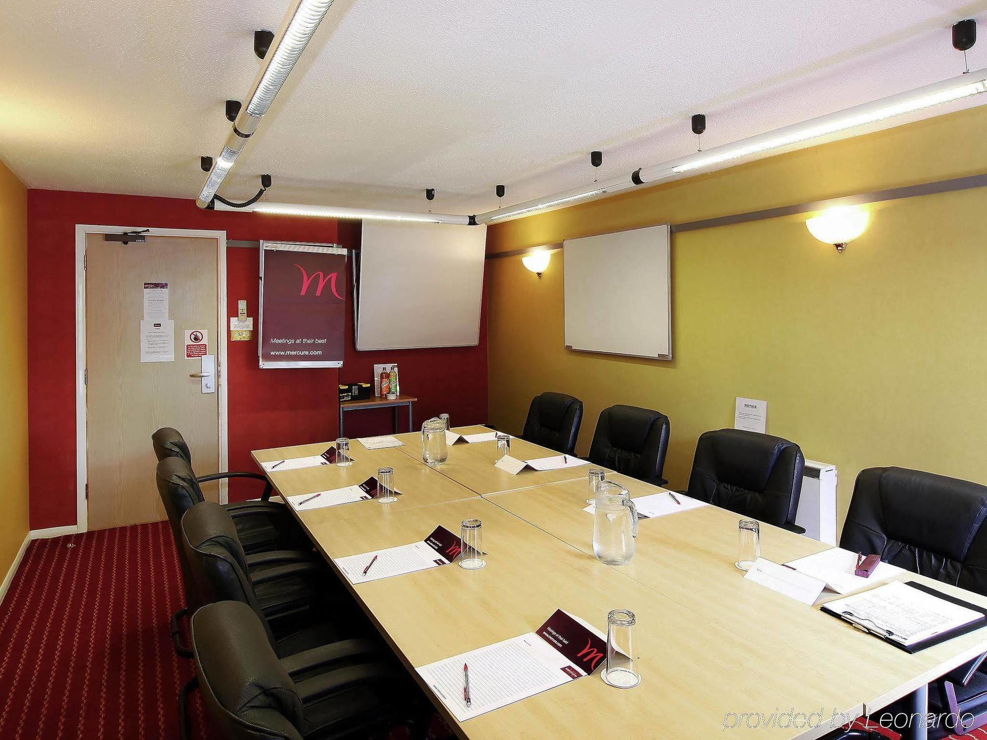 Mercure Hatfield Oak Hotel Extérieur photo